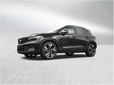 2026 Volvo XC40 B5 Ultra