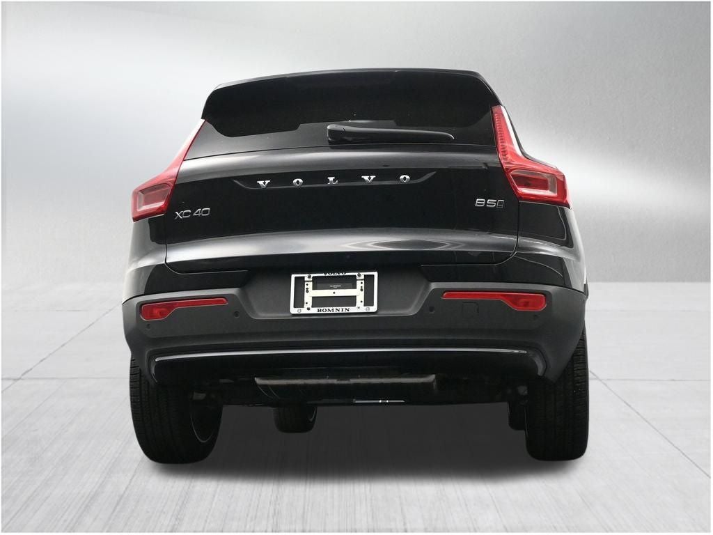 2026 Volvo XC40 B5 Ultra