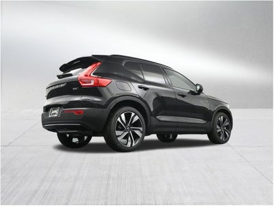 2026 Volvo XC40 B5 Ultra