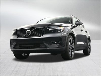 2026 Volvo XC40 B5 Ultra