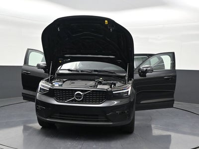 2026 Volvo XC40 B5 Ultra