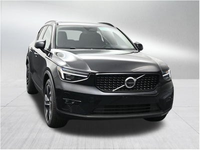 2026 Volvo XC40 B5 Ultra