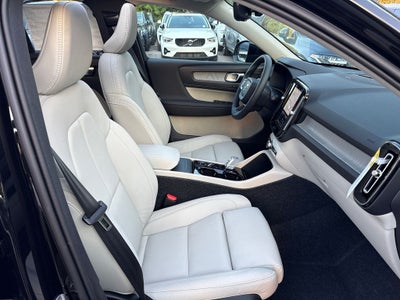 2026 Volvo XC40 B5 Ultra