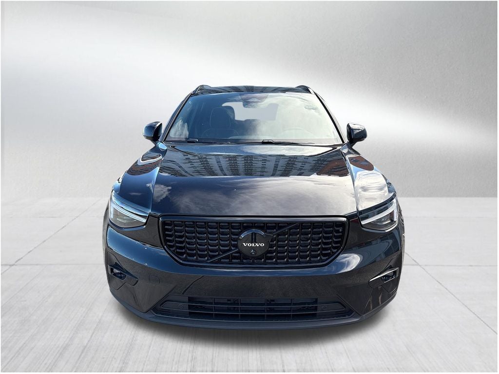 2026 Volvo XC40 B5 Ultra