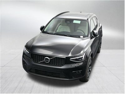 2026 Volvo XC40 B5 Ultra