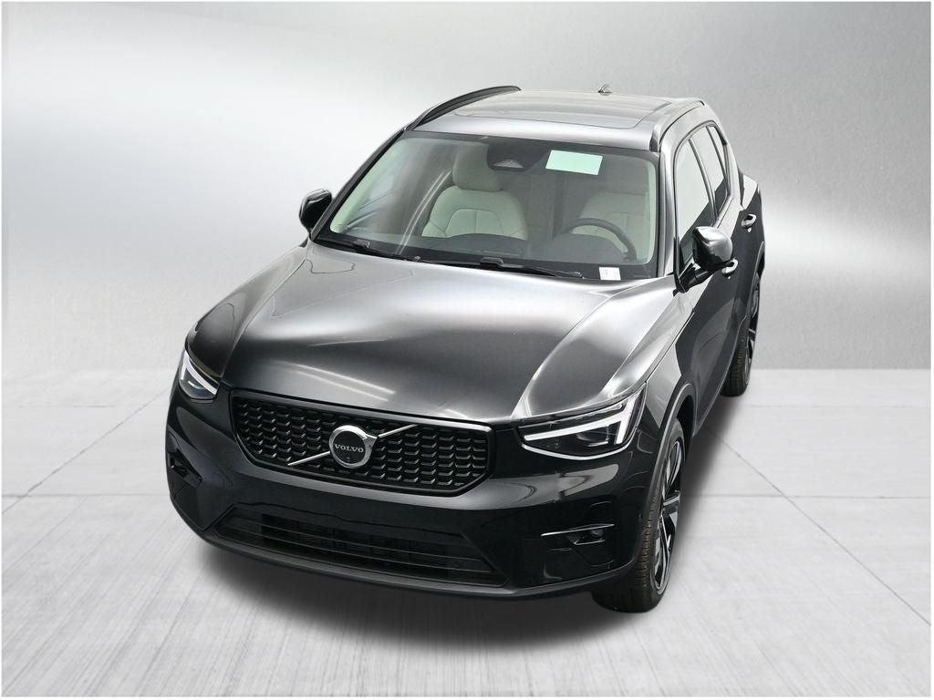 2026 Volvo XC40 B5 Ultra