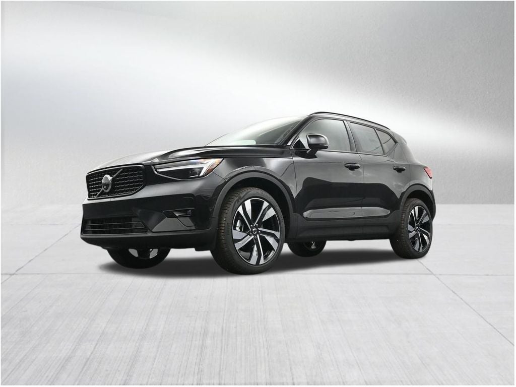 2026 Volvo XC40 B5 Ultra
