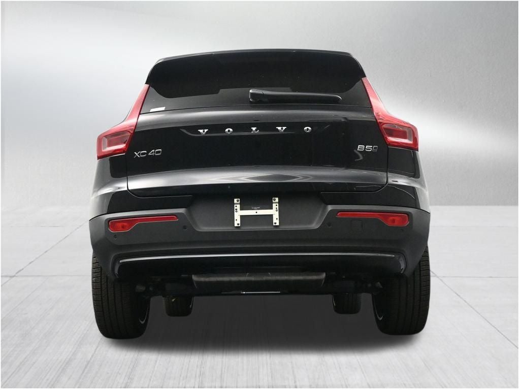 2026 Volvo XC40 B5 Ultra