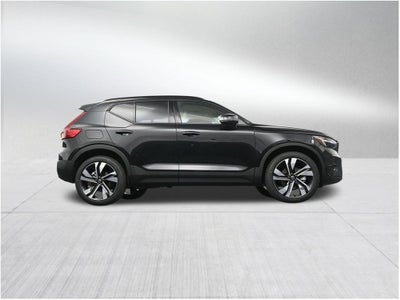 2026 Volvo XC40 B5 Ultra