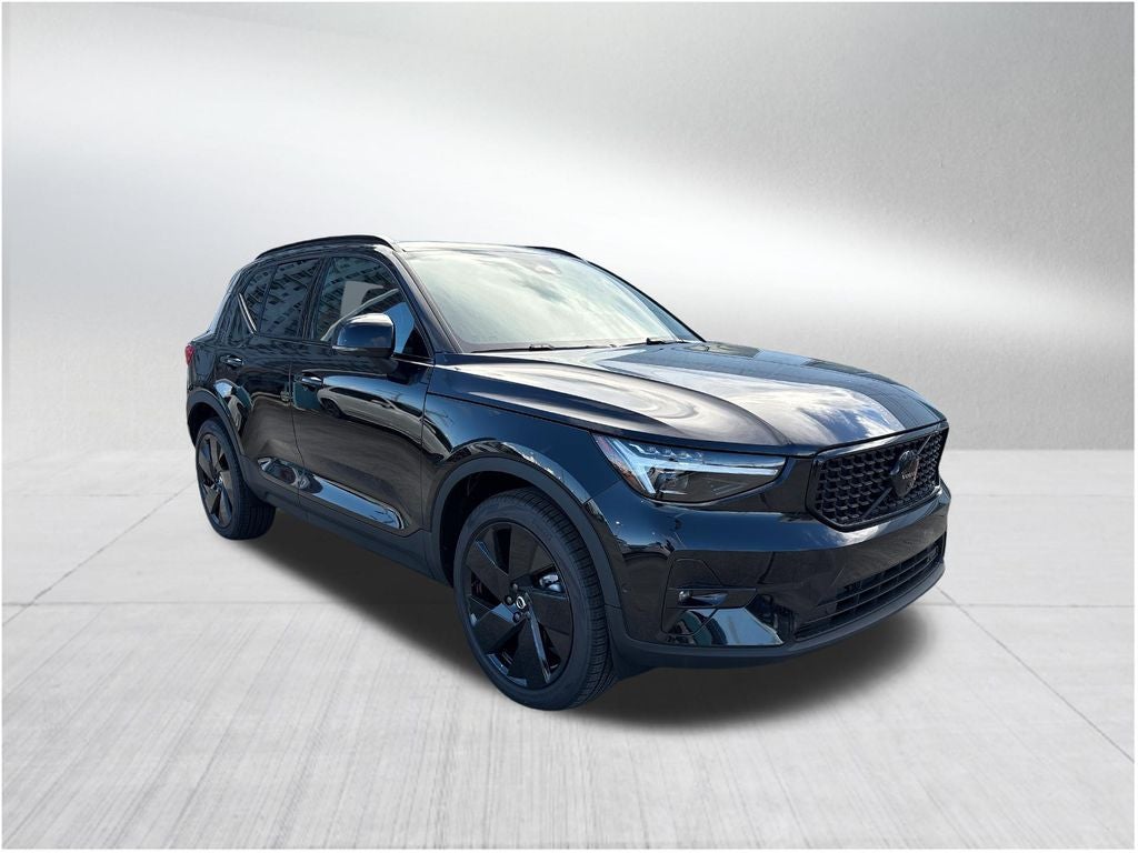 2026 Volvo XC40 B5 Ultra