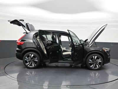 2026 Volvo XC40 B5 Ultra