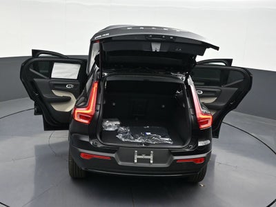 2026 Volvo XC40 B5 Ultra