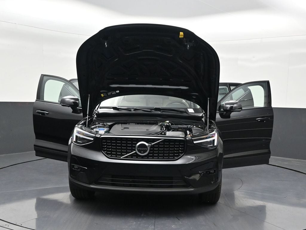 2026 Volvo XC40 B5 Ultra