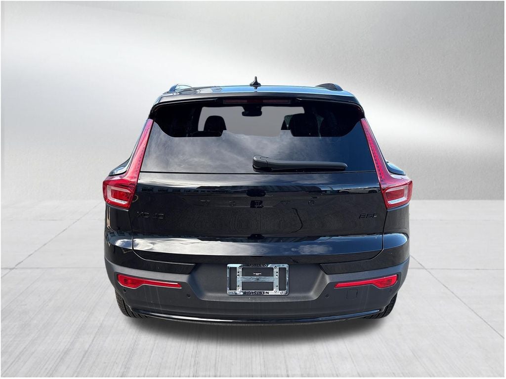 2026 Volvo XC40 B5 Ultra