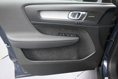 2026 Volvo XC40 B5 Ultra