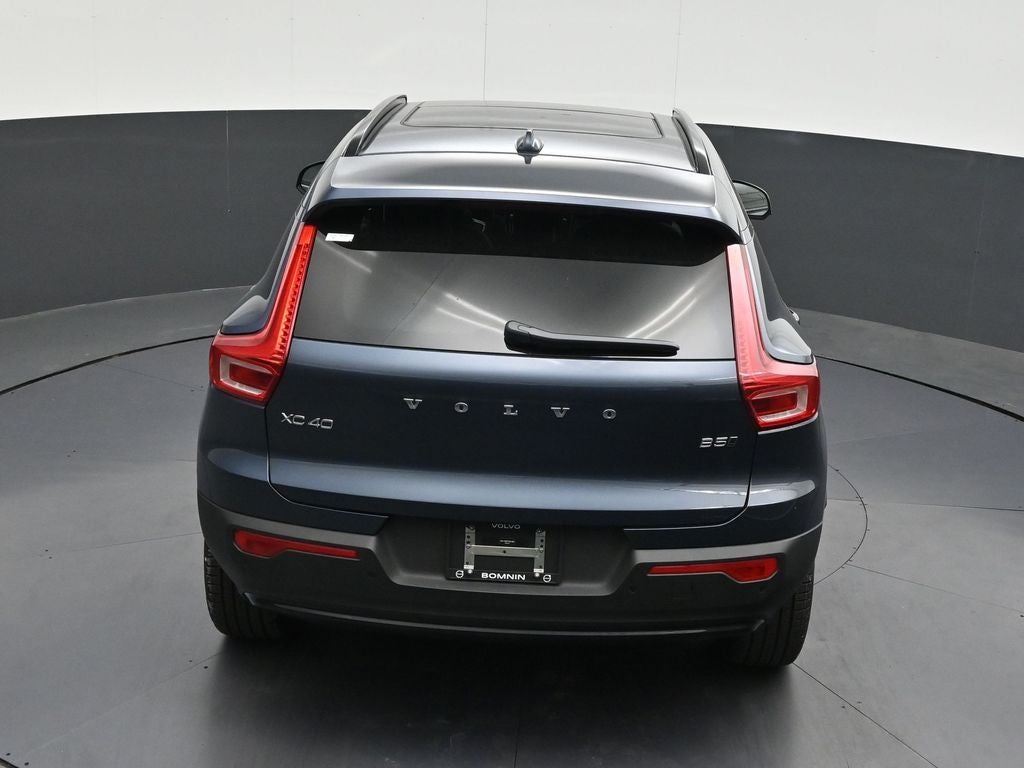 2026 Volvo XC40 B5 Ultra