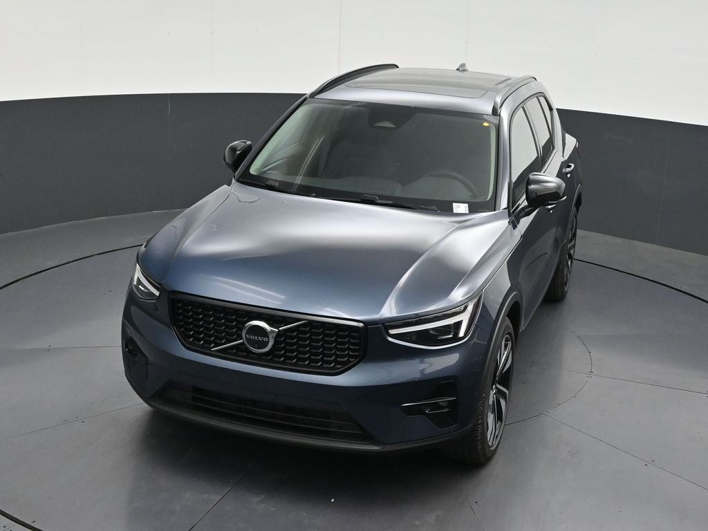 2026 Volvo XC40 B5 Ultra