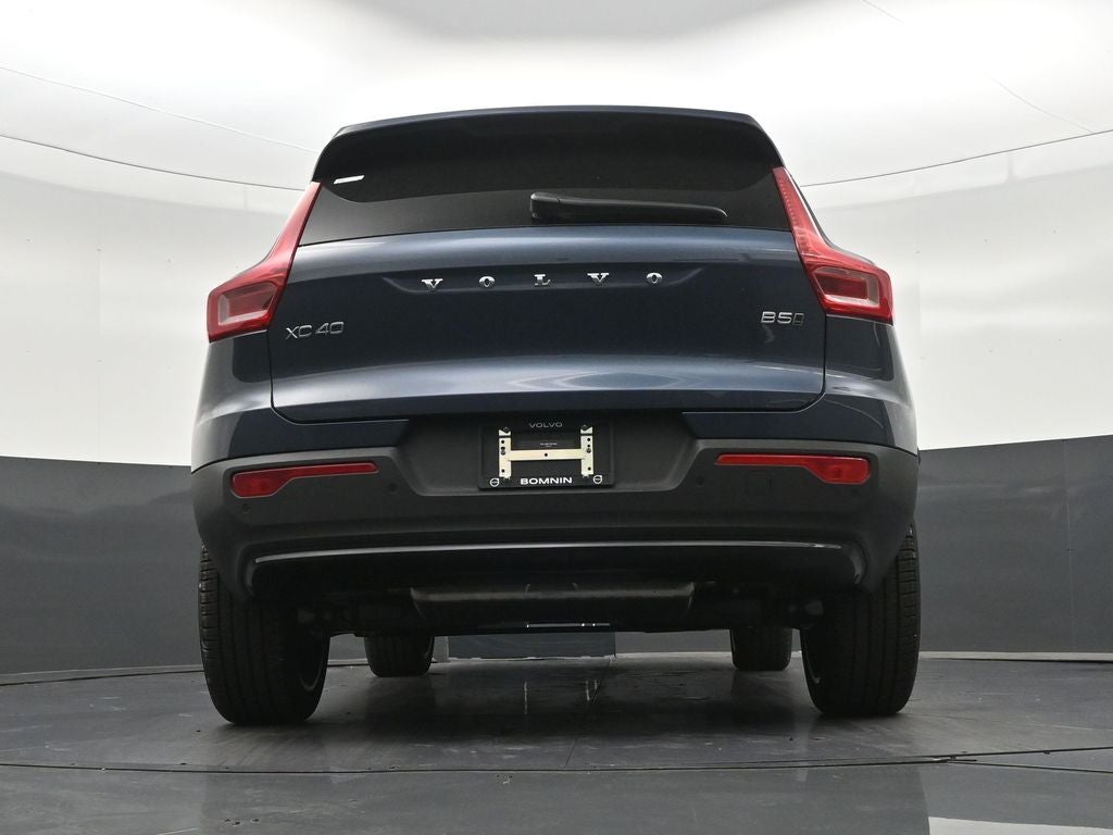2026 Volvo XC40 B5 Ultra