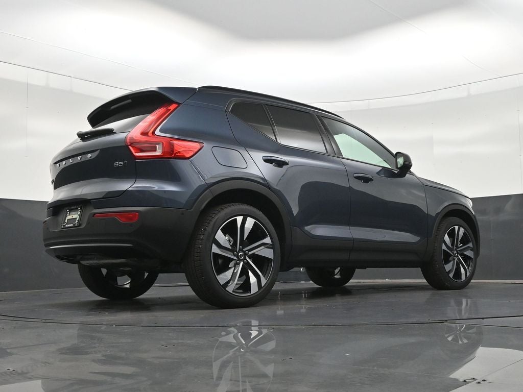2026 Volvo XC40 B5 Ultra