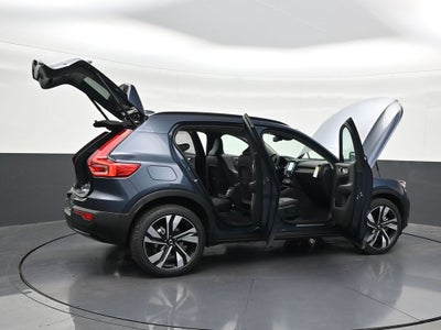 2026 Volvo XC40 B5 Ultra
