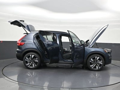 2026 Volvo XC40 B5 Ultra