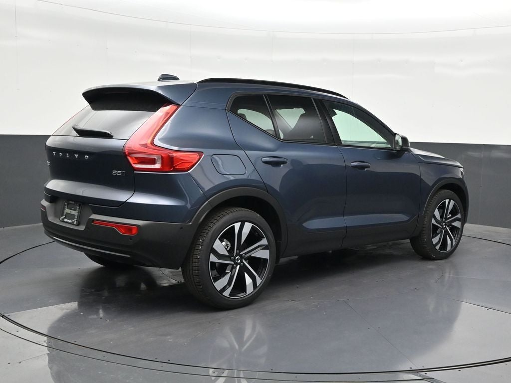 2026 Volvo XC40 B5 Ultra