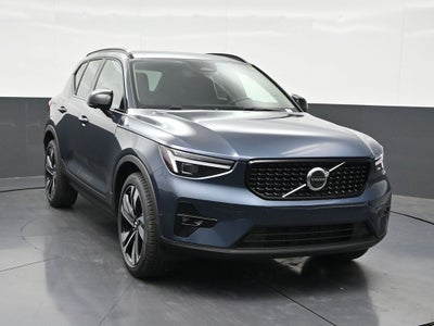 2026 Volvo XC40 B5 Ultra