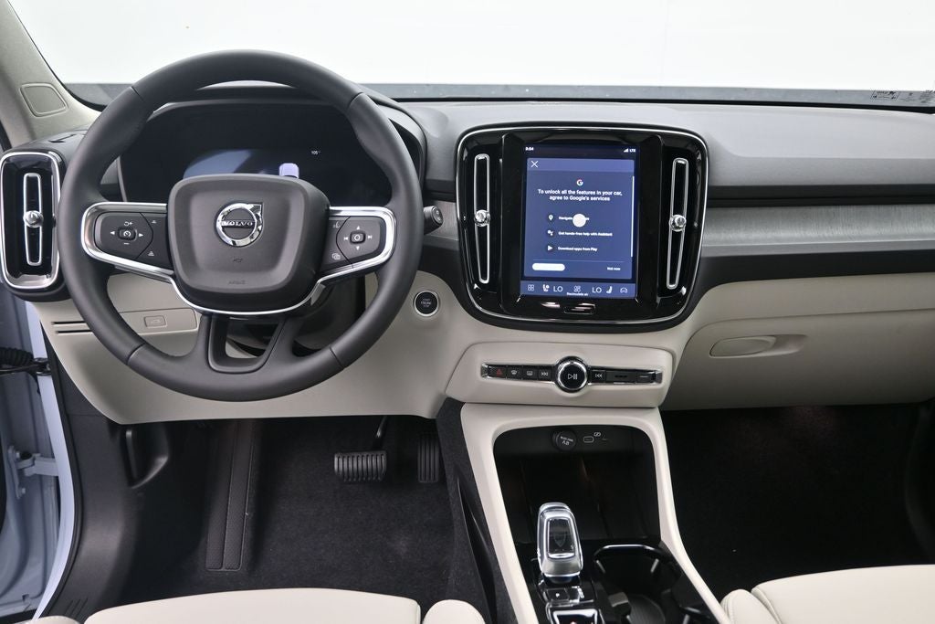 2026 Volvo XC40 B5 Ultra