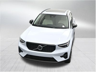 2026 Volvo XC40 B5 Ultra