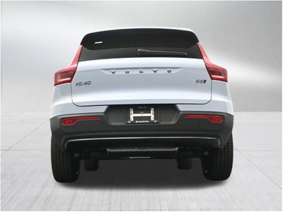 2026 Volvo XC40 B5 Ultra