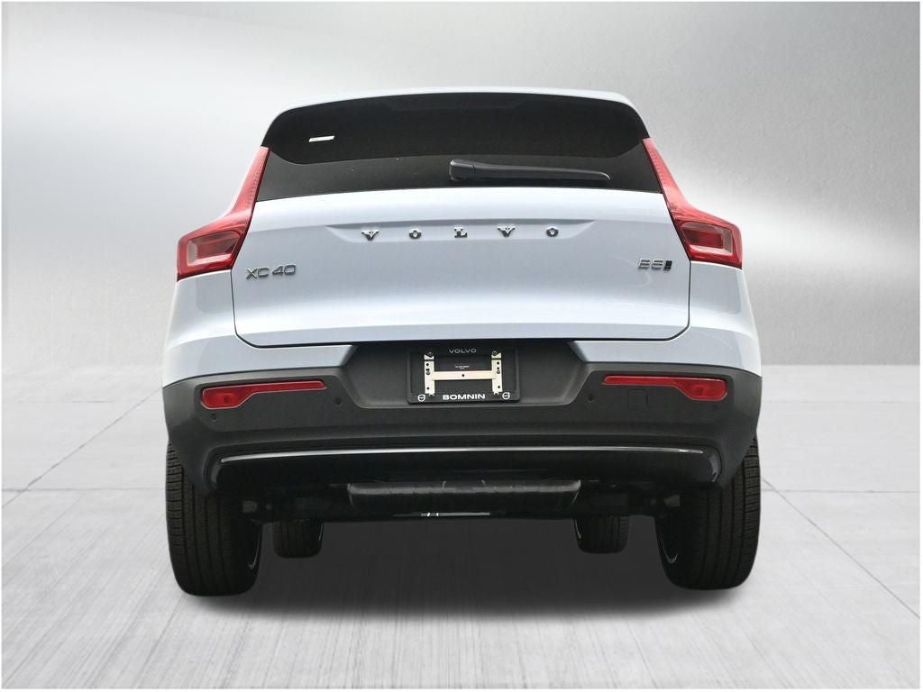 2026 Volvo XC40 B5 Ultra