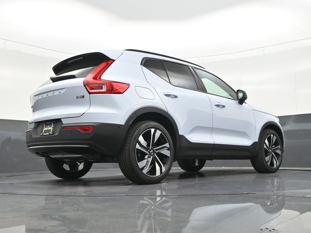 2026 Volvo XC40 B5 Ultra