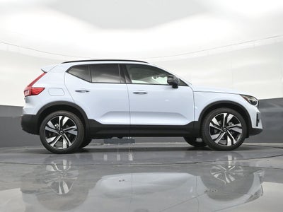 2026 Volvo XC40 B5 Ultra