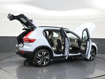 2026 Volvo XC40 B5 Ultra