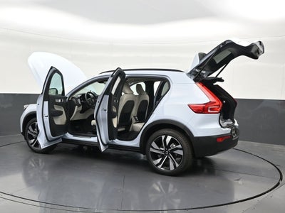 2026 Volvo XC40 B5 Ultra