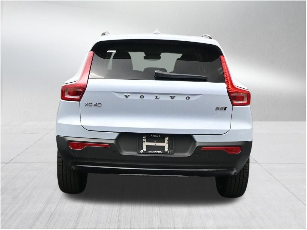2026 Volvo XC40 B5 Ultra