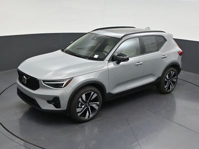 2026 Volvo XC40 B5 Ultra