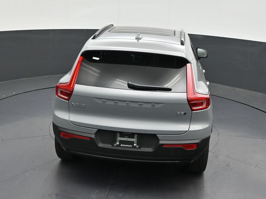 2026 Volvo XC40 B5 Ultra