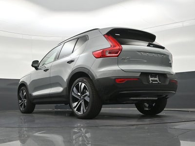 2026 Volvo XC40 B5 Ultra