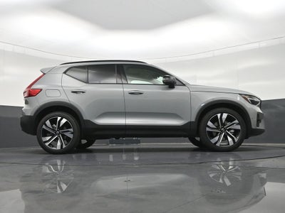 2026 Volvo XC40 B5 Ultra