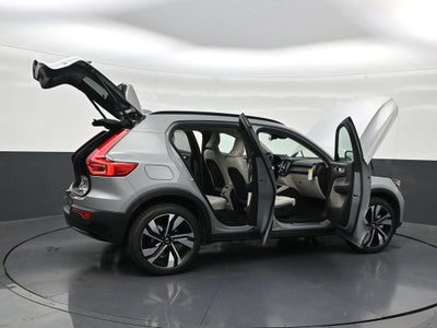 2026 Volvo XC40 B5 Ultra