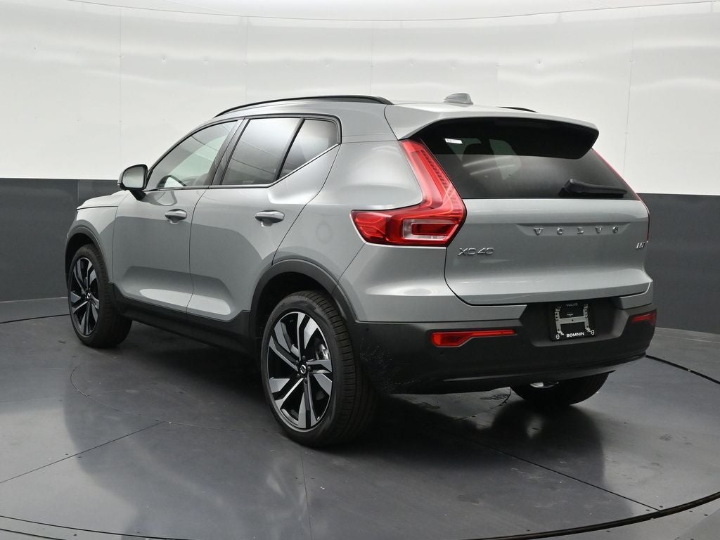 2026 Volvo XC40 B5 Ultra