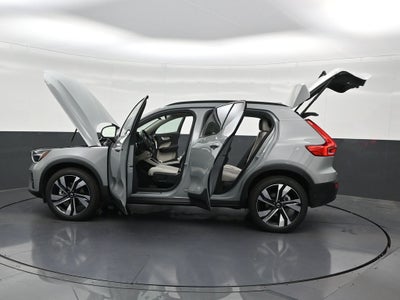 2026 Volvo XC40 B5 Ultra