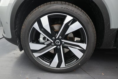 2026 Volvo XC40 B5 Ultra