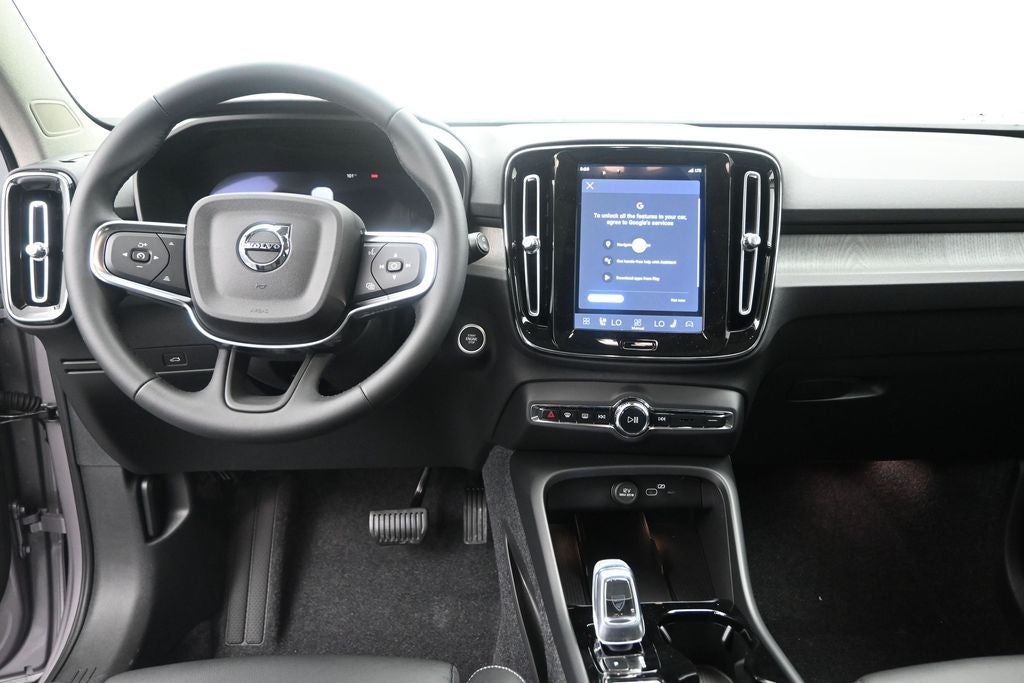 2026 Volvo XC40 B5 Ultra