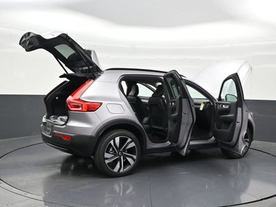 2026 Volvo XC40 B5 Ultra
