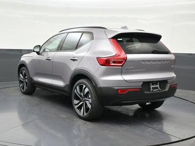 2026 Volvo XC40 B5 Ultra
