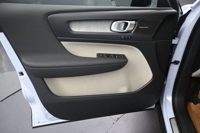 2026 Volvo XC40 B5 Ultra
