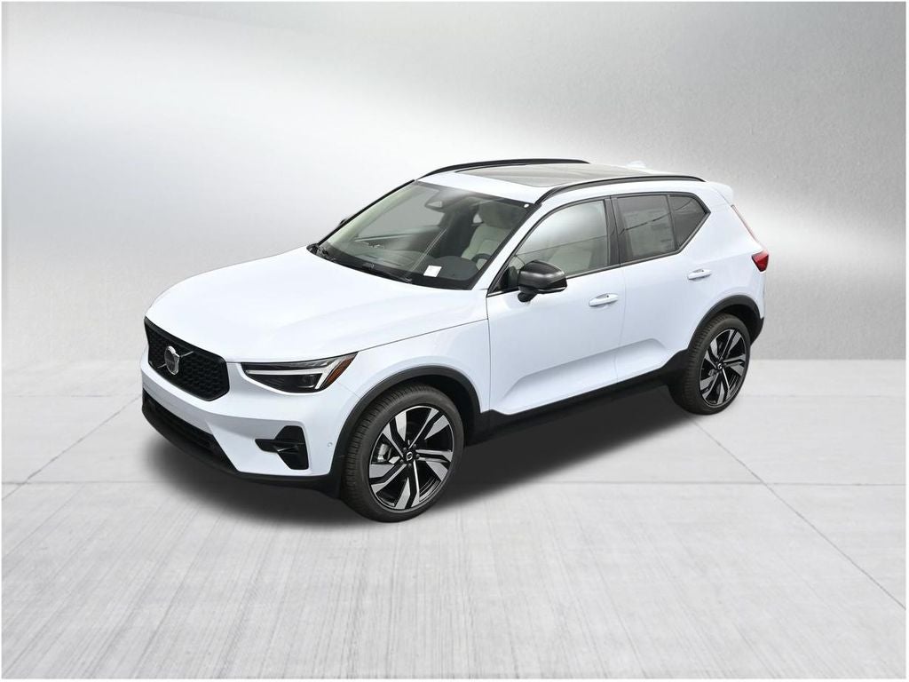 2026 Volvo XC40 B5 Ultra
