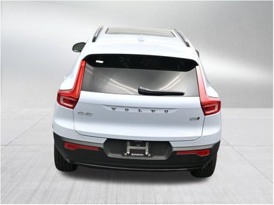 2026 Volvo XC40 B5 Ultra